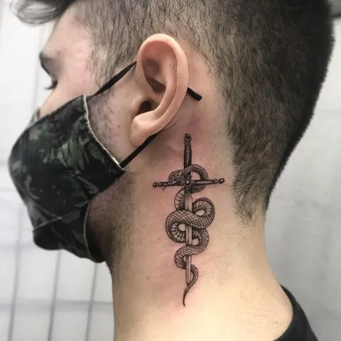 Buscador tatuadores: Alberto de Sá especializado en fine_line, sketch_style, old_school en Goiânia, Brasil